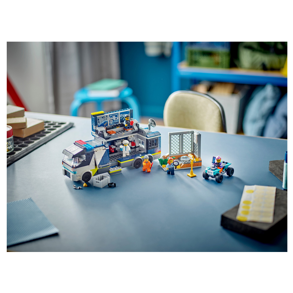 Lego blue online truck